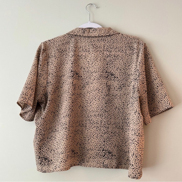 PRINTED SHORT SLEEVE BUTTON UP - Picture 2 of 5